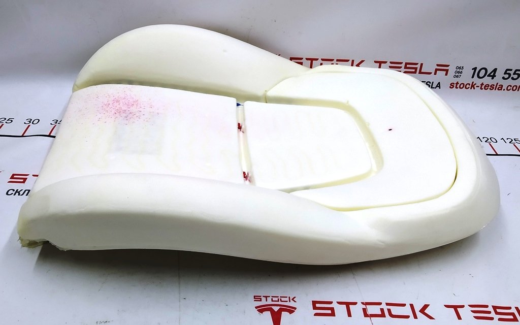 15 1ST row seatback foam pad assembly - right hand (with damage) Tesla Model 3, Model Y 1920018-00-A